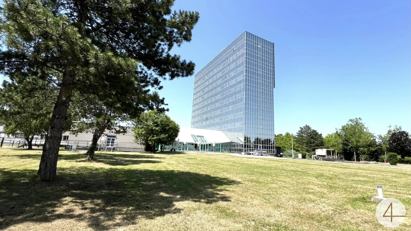 Ab 12€/m2 Büroflächen bis 2.200m2 - individuell Flächengrößen verfügbar -  Parkplätze - gute Verkehrsanbindung - Bild 1