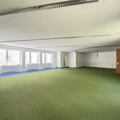 Repräsentative Büro mit Stellplatz- oder Praxisfläche in 1040 Wien - Bild 3