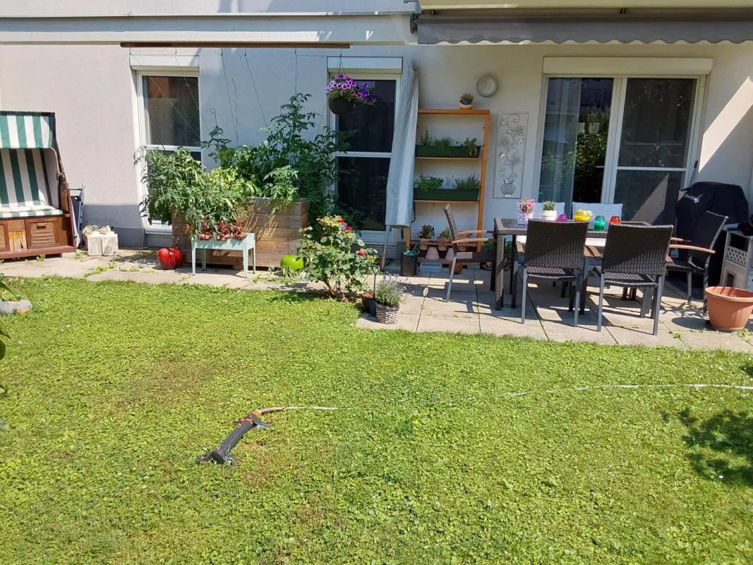Traumhafte Gartenwohnung in Vösendorf: 81m², Terrasse, Stellplatz und sitzen in Grünen! - Bild 1