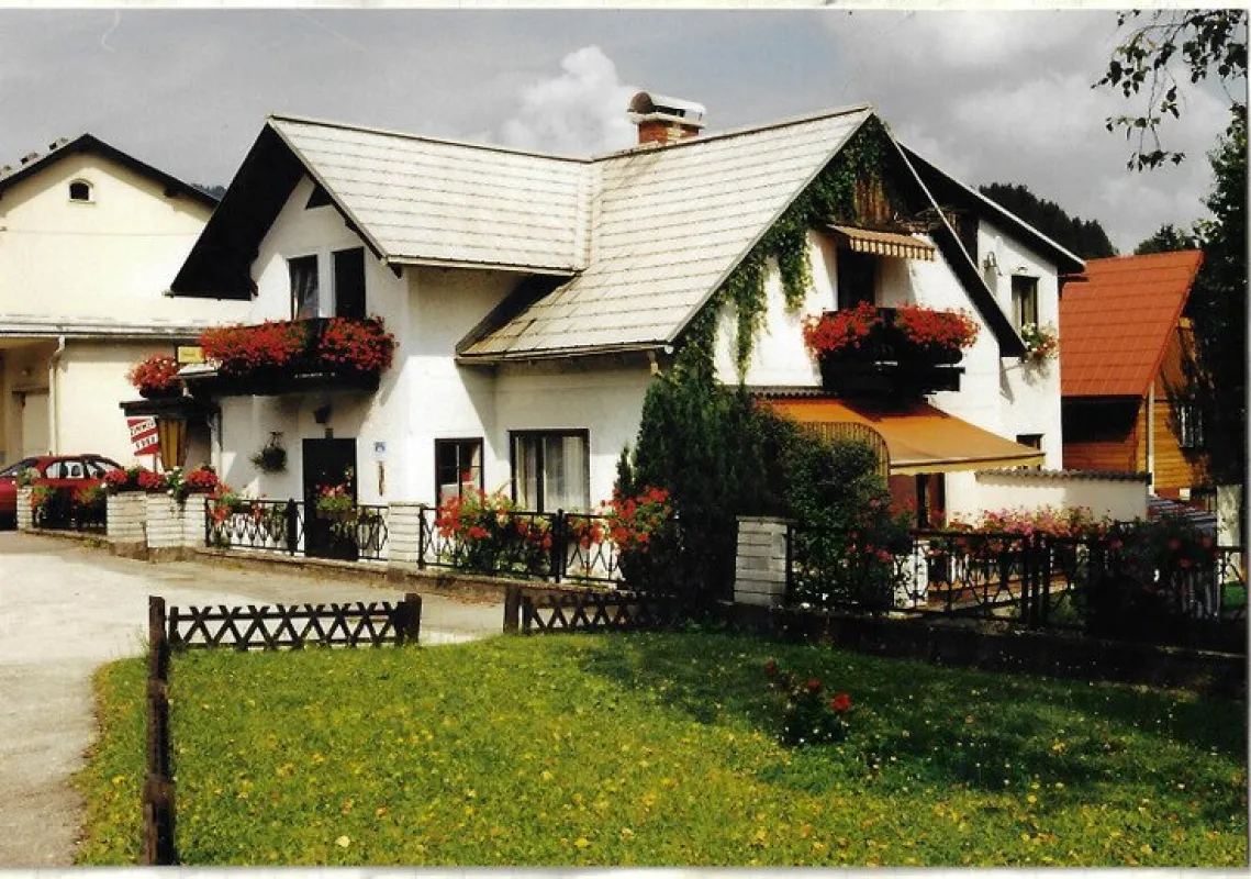 Super Gelegenheit Haus mit viel Potenzial und super Aussicht - Bild 1