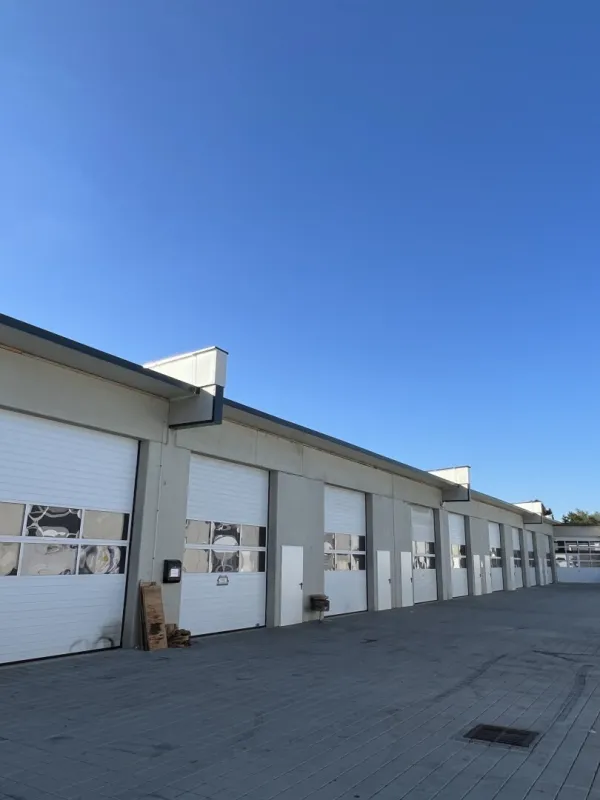 Hallen, Lagerflächen in verschiedensten Größen - ab 133 qm bis 211 qm - ERSTBEZUG - Bild 1