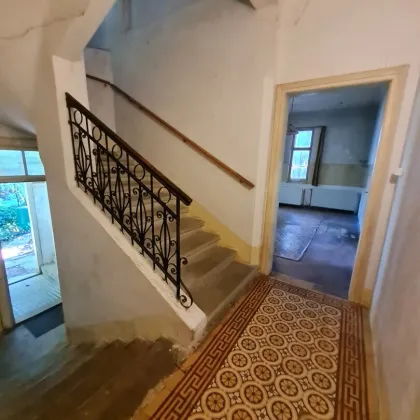 RENOVIERUNGSBEDÜRFTIGES JAHRHUNDERTWENDEHAUS!! - Bild 2