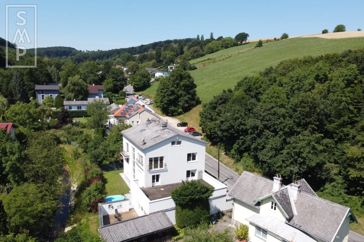 Perfektes Haus für eine große Familie zum Wohnen und Arbeiten mit viel Platz und Potenzial! - Bild 1