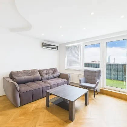 Familienfreundliche Dachgeschoss Wohnung mit 3-Zimmer und Terrasse mit perfekter Verkehrsanbindung – Wunderschöner Ausblick - Bild 3