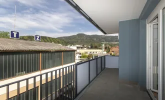 ERSTBEZUG: ruhige Wohnung mit großem Balkon