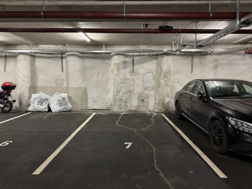 GARAGENPLATZ BEI MEIDLINGER HAUPTSTRASSE + NIEDERHOFSTRASSE U6 - Bild 1