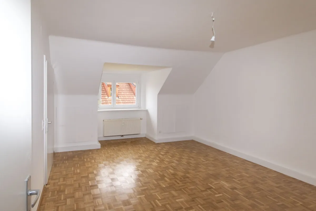 Zentral gelegene Dachgeschoßwohnung - Bild 1