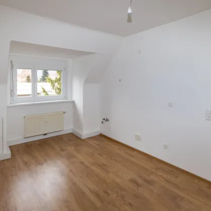 Zentral gelegene Dachgeschoßwohnung - Bild 3