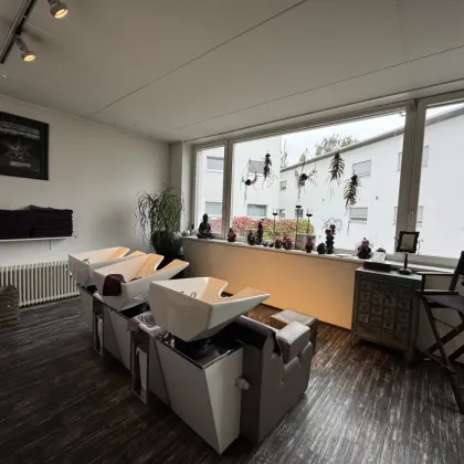 Industrial Flair – vielseitig nutzbarer Friseursalon, inkl. Lager & Parkplätzen in Wolfurt - Bild 2