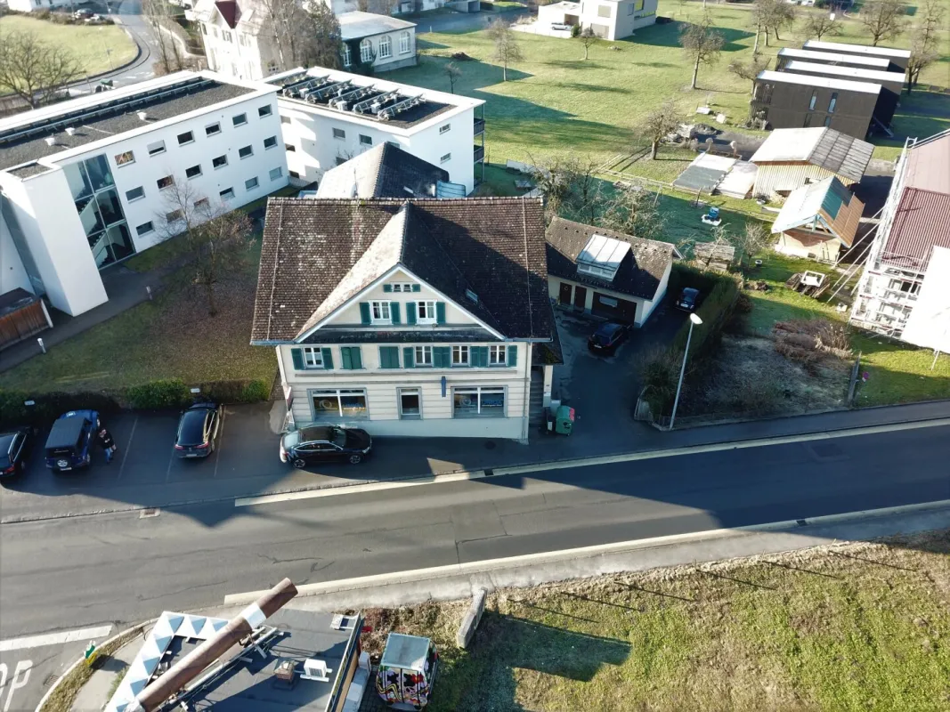 Industrial Flair – vielseitig nutzbarer Friseursalon, inkl. Lager & Parkplätzen in Wolfurt - Bild 1