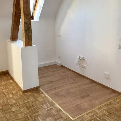 Helle, schön sanierte Dachgeschoßwohnung - Bild 2