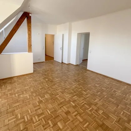 Helle, schön sanierte Dachgeschoßwohnung - Bild 3
