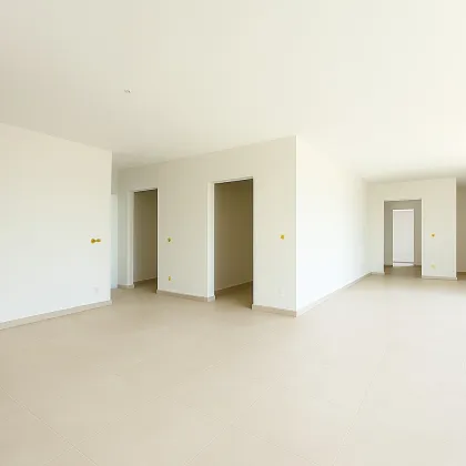 ERSTBEZUG in modernen NEUBAU mit FREIFLÄCHEN! - Bild 2
