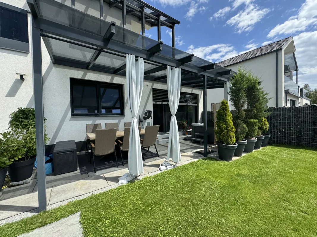 Exklusive 3,5-Zimmer-Gartenwohnung mit direktem Naturteich-Zugang und Süd-West-Loggia in Unterpremstätten bei Graz - Bild 1