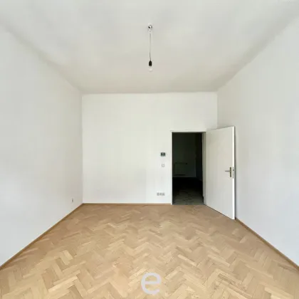 Singlewohnung mit Entwicklungspotenzial in bester Lage - Bild 3