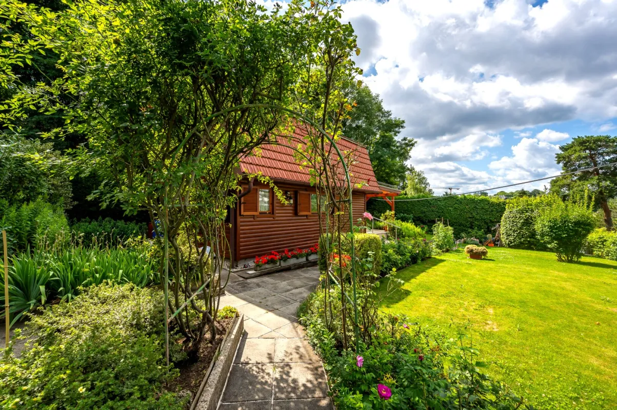 Kleingarten ganz groß! | 674 m² am Hackenberg | gepflegtes, sofort nutzbares Sommerhaus | Stellplatz! - Bild 1