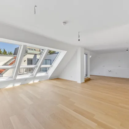 Imposante und sehr helle Dachgeschosswohnung mit 2 Terrassen und hochwertiger Ausstattung in ehemlaigen Fuhrwerkhaus - Bild 2