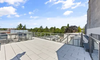 Imposante und sehr helle Dachgeschosswohnung mit 2 Terrassen und hochwertiger Ausstattung in ehemlaigen Fuhrwerkhaus