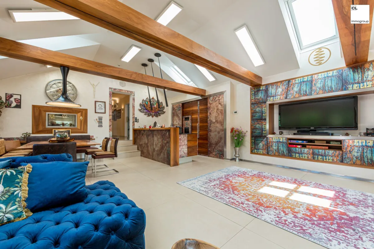 Außergewöhnliches Anwesen bei Vöcklabruck - einzigartig, individuell, besonders... Video anschauen! - Bild 1