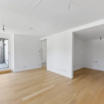 Imposante und sehr helle Dachgeschosswohnung mit 2 Terrassen und hochwertiger Ausstattung in ehemlaigen Fuhrwerkhaus - Bild 3