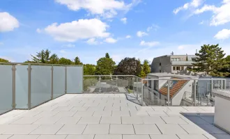 Imposante und sehr helle Dachgeschosswohnung mit 2 Terrassen und hochwertiger Ausstattung in ehemlaigen Fuhrwerkhaus
