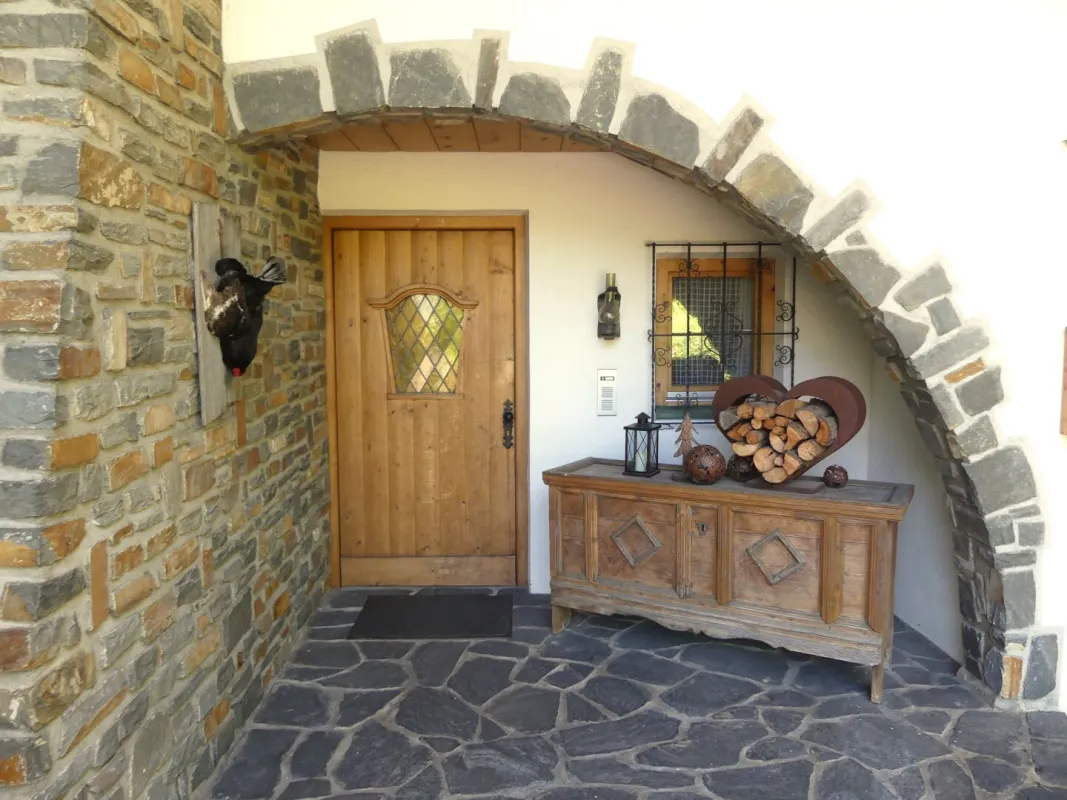 Waldchalet Pfunds - provisionsfrei - inmitten der atemberaubenden Berglandschaft Tirols - Bild 1