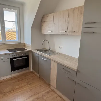 Helle, sanierte Dachgeschoßwohnung mit Fernblick - Bild 2