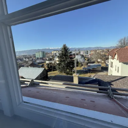 Helle, sanierte Dachgeschoßwohnung mit Fernblick - Bild 3