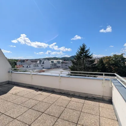 Rooftop-Refugium mit 2 uneinsehbaren Terrassen! 2-Zi-Apartment zentral & Ausblick mit Wow-Effekt. - Bild 2