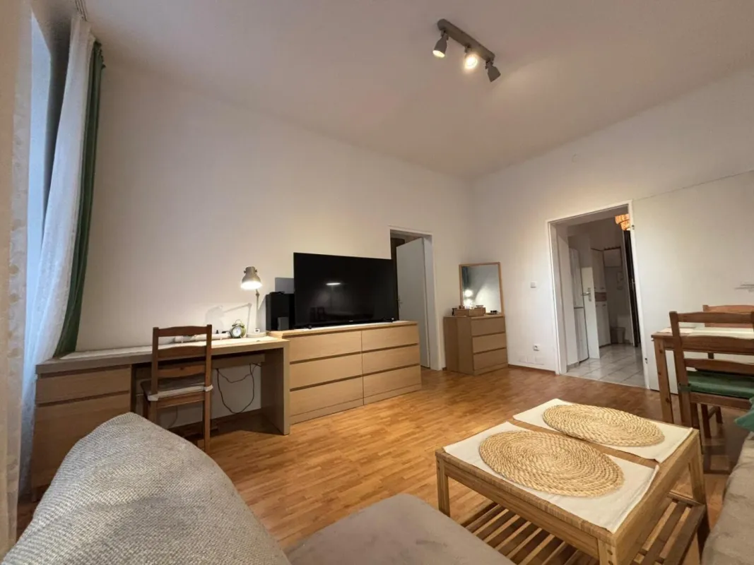 Sehr gepflegte 2 Zimmer-Wohnung in top Lage - Bild 1
