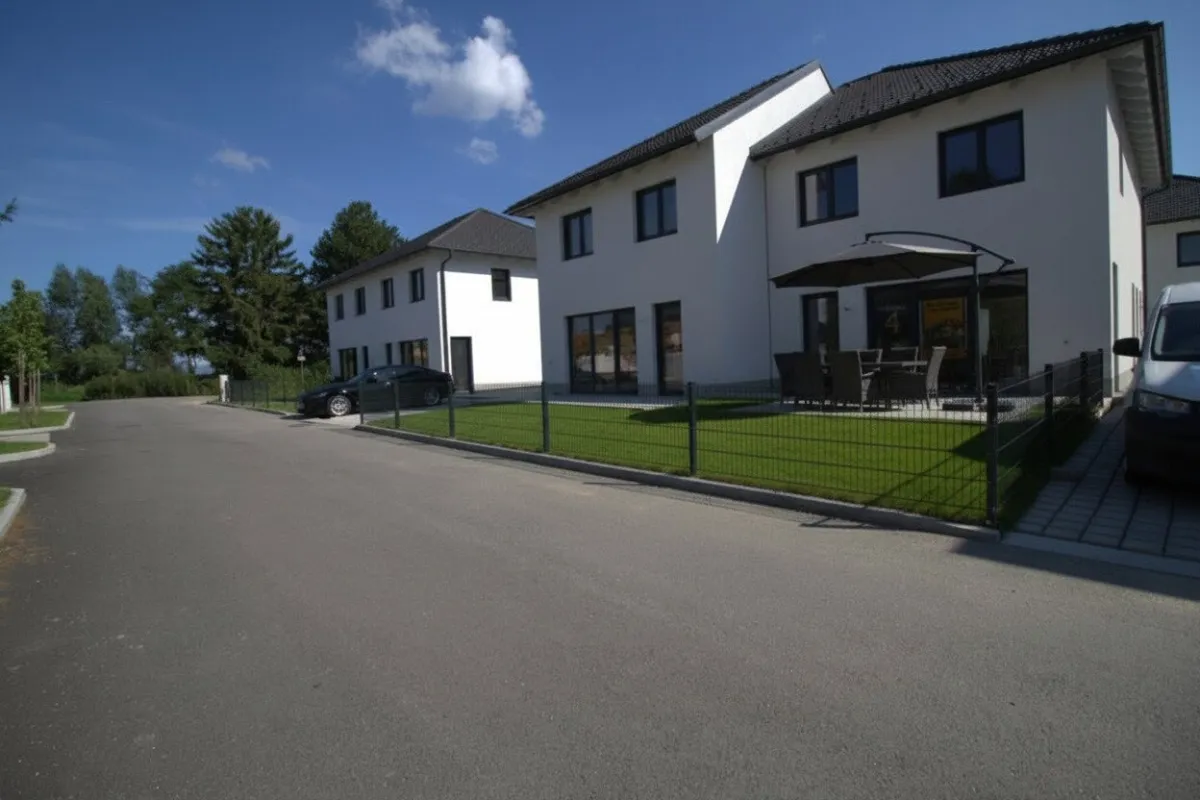 🏡 Erstbezug in EBENFURTH! Doppelhaushälfte mit Garten & 116 m² Wohnfläche – Jetzt besichtigen! - Bild 1