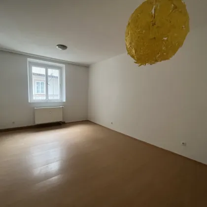 Schöne 2-Zimmer-Wohnung mit separater Küche in beliebter und hipper Lage nahe der Innenstadt - Provisionsfrei! - Bild 3