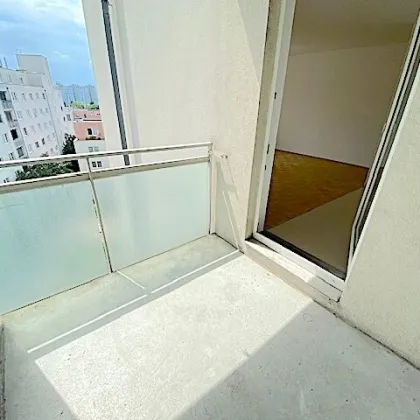 PROVISIONSFREI! 1-ZIMMER WOHNUNG MIT LOGGIA IN DER FORSTHAUSGASSE 16! - Bild 2