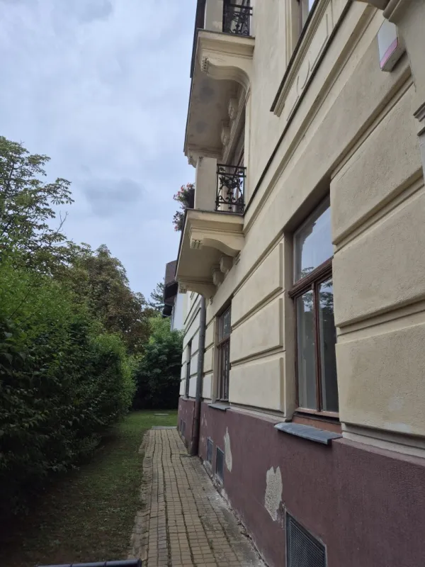 Renditeobjekt mit Potential für mehr, Zinshaus mit 6 Wohneinheiten und unausgebautem Rohdachboden im Alleineigentum - Bild 1