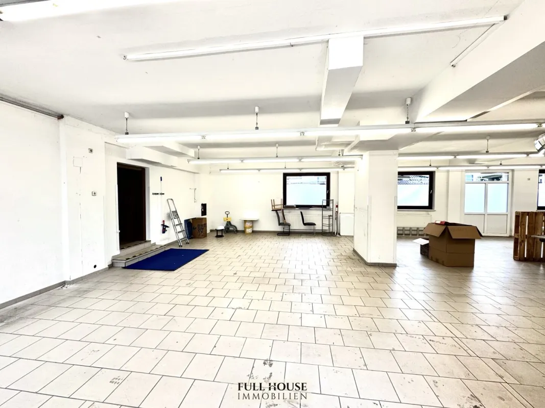 Große Lagerflächen mit 12€ pro Quadratmeter in Wernberg zu vermieten - Bild 1