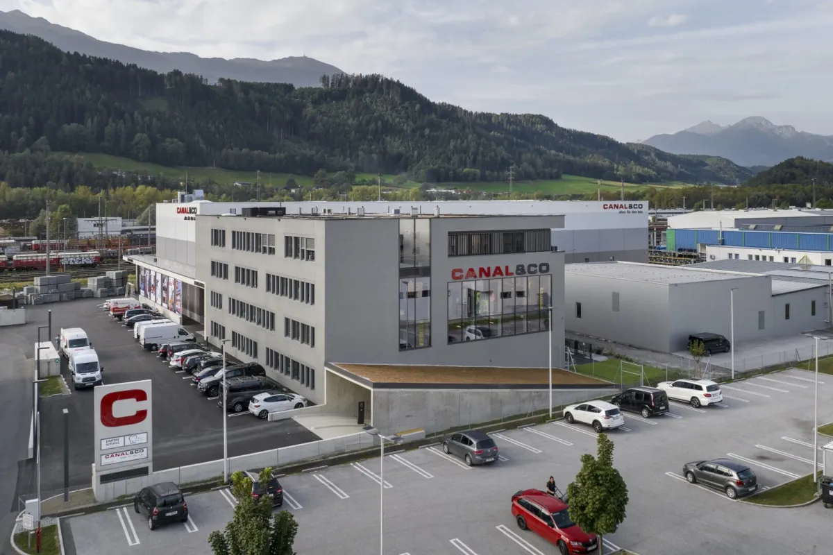 Neuwertige Bürofläche - Hall in Tirol - Top Lage - Top Ausstattung - Top Ausblick! - Bild 1