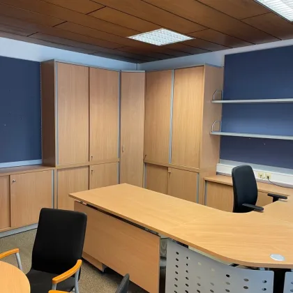 Möblierte Bürofläche (Umnutzung auf Wohnung möglich) im Erdgeschoss – zentral mitten in Salzburg - Bild 3