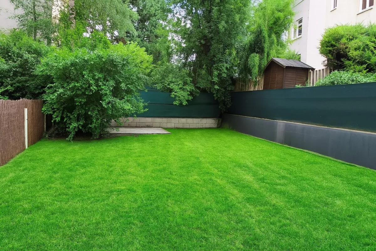 Garten mit Hobbyraum in Jedlesee - Bild 1