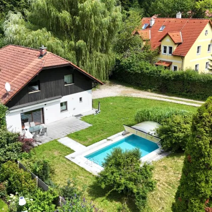 Grünruhelage am Waldrand! Familienidyll mit großem Garten, Schwimmbecken und Sauna - Bild 2