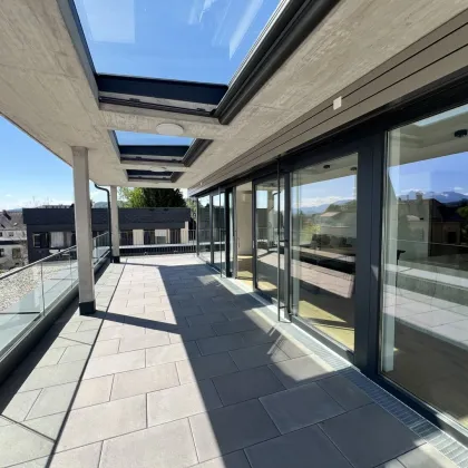 Exklusive Penthouse-Terrassenwohnung - Pörtschach Zentrum - inkl. 2 Tiefgaragenplätzen, Seezugang und Bootsboje - Bild 2