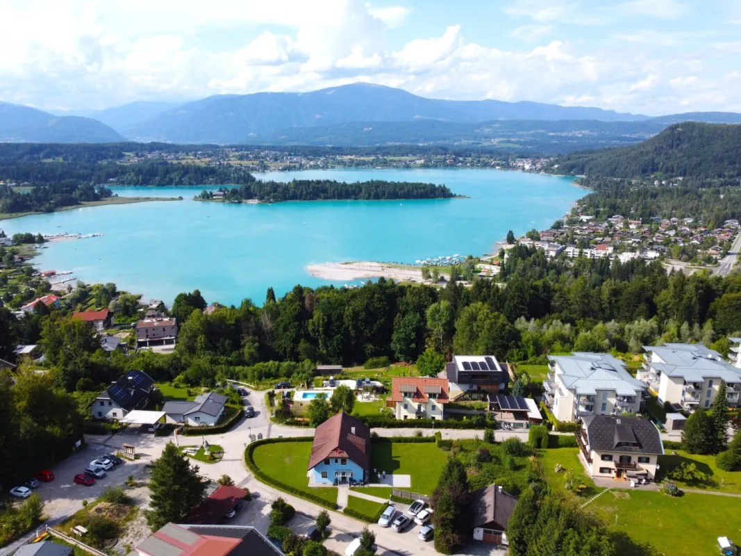 Baugrundstück im Kurgebiet – Wohnen oder investieren nahe dem Faaker See - Bild 1