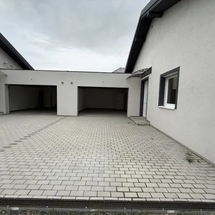 ***HOCHWERTIGER ERSTBEZUG FÜR ZWEI GENERATIONEN - KOMPLETTES DOPPELHAUS IN FRANKENAU*** - Bild 3