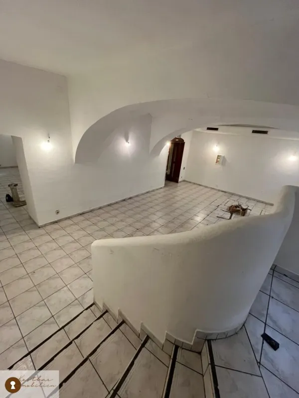 Außergewöhnliches  Geschäfts/Vereinslokal/Klubhaus direkt bei der TU- Graz zur Miete. - Bild 1