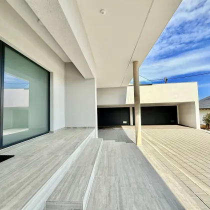 Luxus trifft Natur - Exklusive Gartenwohnung im Haus-Charakter mit Pool und großer Terrasse in Altlichtenberg! - Bild 3