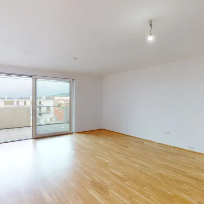 Sonnenterrasse trifft Raumkomfort – Wohnen im Grünen mit Weitblick - Bild 3