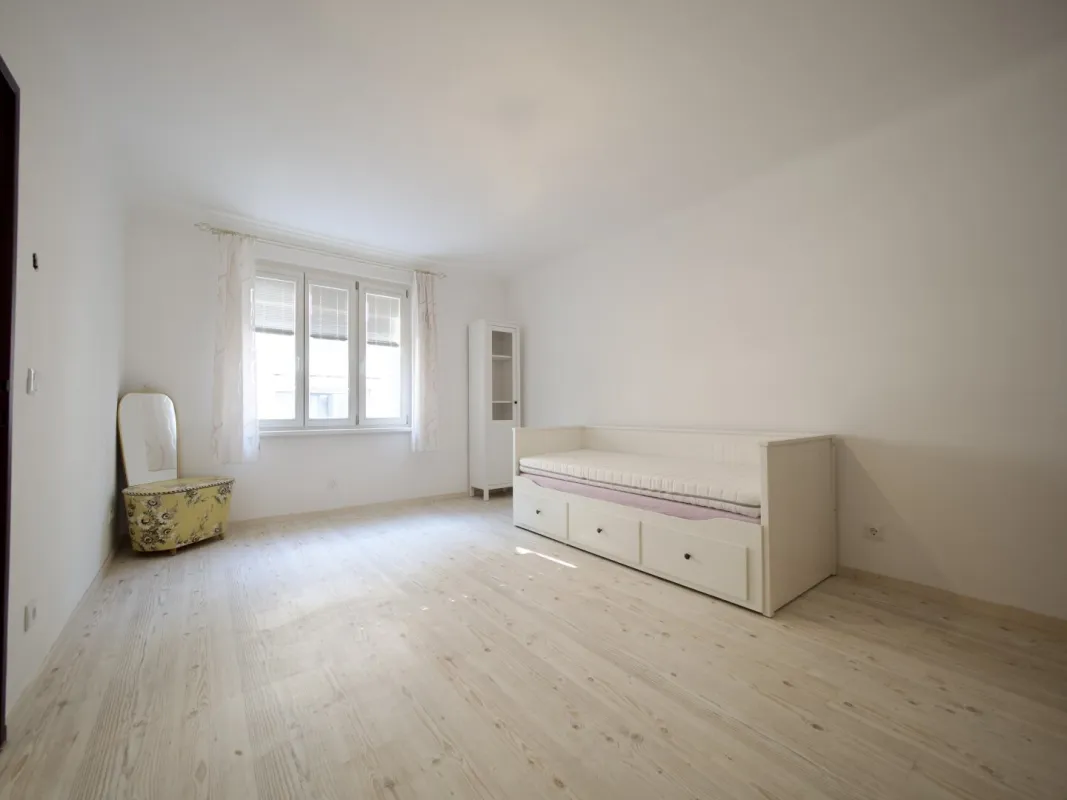 Toll geschnittene Drei-Zimmer-Wohnung mit Wohlfühl- und Ausbaupotenzial in Margareten - Bild 1