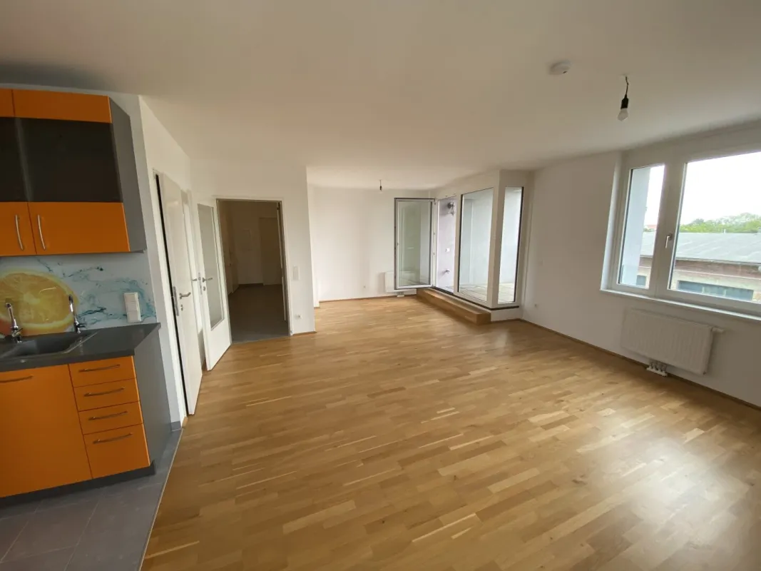 helle 3 Zimmerwohnung mit Loggia- PROVISIONSFREI - Bild 1