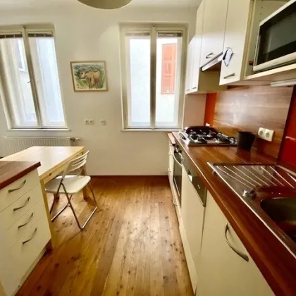 Rudolfsplatz: hübsches Lager im 2. Stock eines gepflegten Hauses, 3 Räume, zentral begehbar, Küchenzeile, Bad+WC, freundlich+ruhig, U1 + U4 Schwedenplatz! - Bild 2