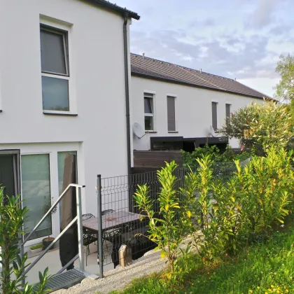 STILVOLL WOHNEN  mit schönem Naturblick nahe Gleisdorf , Sonne-Ruhe-Komfort,  Terrasse, Garten, Carport & Parkplatz - Bild 3