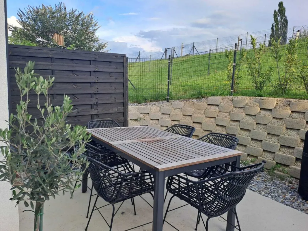 STILVOLL WOHNEN  mit schönem Naturblick nahe Gleisdorf , Sonne-Ruhe-Komfort,  Terrasse, Garten, Carport & Parkplatz - Bild 1